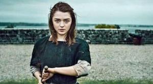 ‘Game of Thrones’ Alum Maisie Williams Gets Emotional While Recalling ‘Traumatic’ Relationship With Her Father