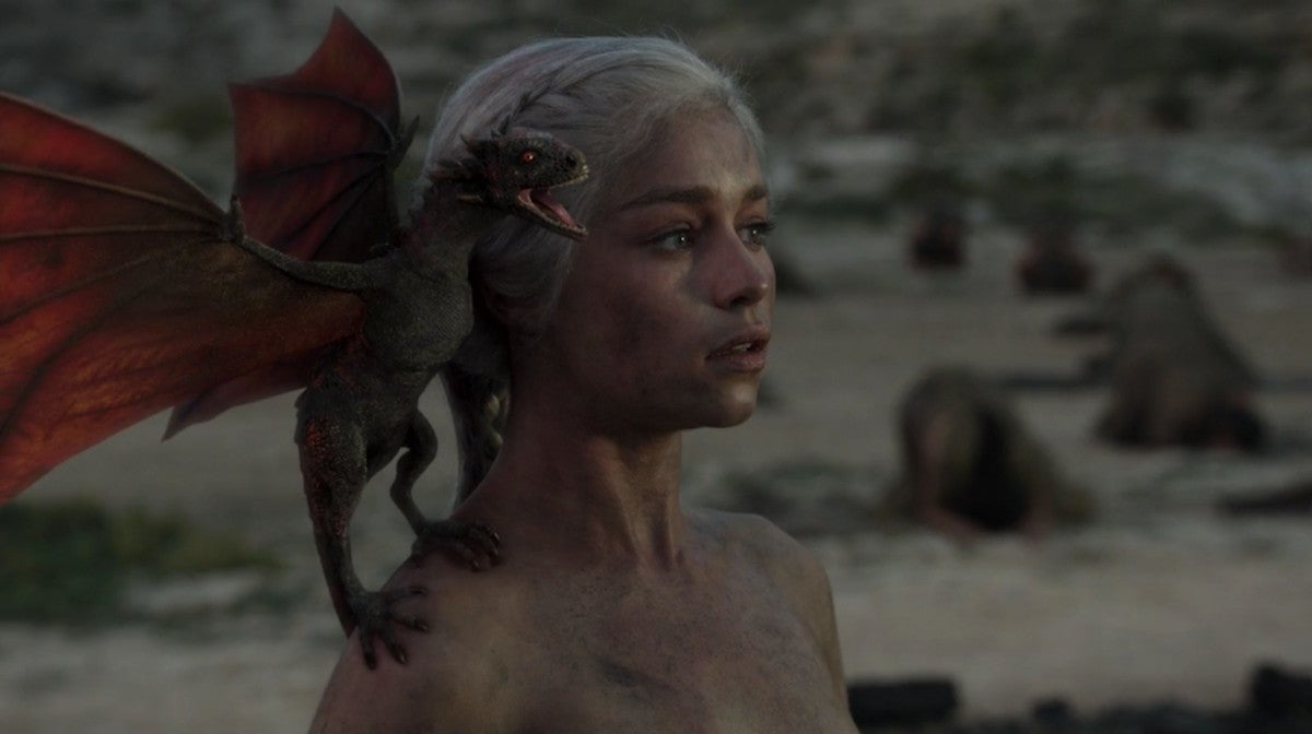 game-of-thrones-season-1-finale-dragons-emilia-clarke-daenerys-targaryen-3