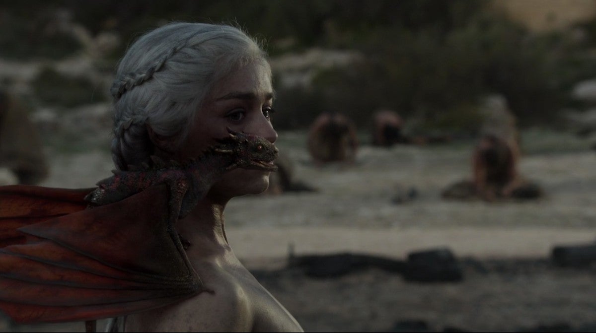 game-of-thrones-season-1-finale-dragons-emilia-clarke-daenerys-targaryen-2