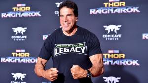 Hulk Actor Lou Ferrigno Shades Modern Marvel and DC Superhero Stars