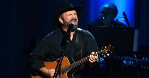 Garth Brooks May Halt Stadium Tour Amid COVID-19 Resurgence