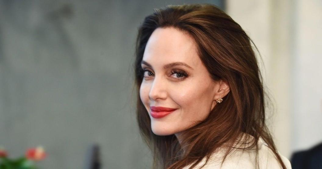 angelina-jolie-20112462.jpg