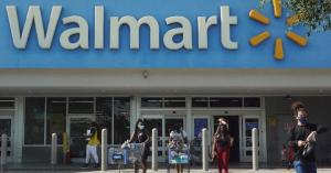 Walmart Gives Deadline for Staff to Have COVID-19 Vaccine