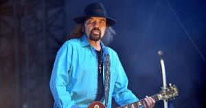 Lynyrd Skynyrd Guitarist Gary Rossington Undergoes Emergency Heart Surgery