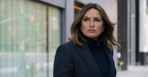 ‘Law & Order: SVU’ Star Mariska Hargitay Reveals Update on Her Knee Injury