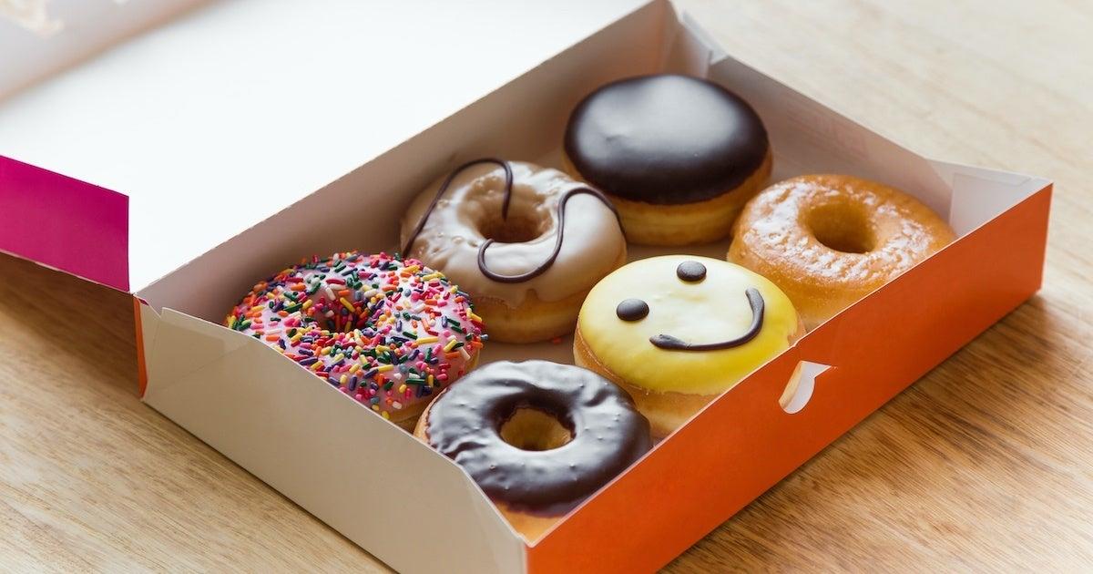 Krispy Kreme and Dunkin' Giving Away Free Donuts for National Donut Day(02)