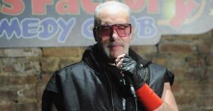 Legendary Comedian Reveals Battle With Rare Condition, Continuing to Perform