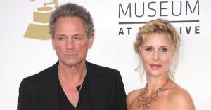 Fleetwood Mac’s Lindsey Buckingham Getting Divorced, Ending 21-Year Marriage