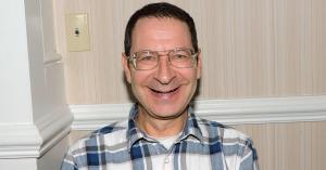 ‘Grease’ Star Eddie Deezen Accused of Harassing Waitress Following Bizarre Facebook Rant About Her Eyelashes