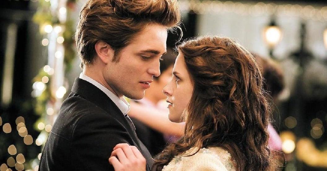 twilight-kristen-stewart-edward-cullen-20112781.jpg