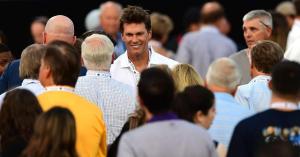Tom Brady Gets Booed During Peyton Manning’s Hall of Fame Speech, Sends Message to Fans