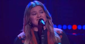 Kelly Clarkson Performs Joe Diffie Cover for Latest ‘Kellyoke’