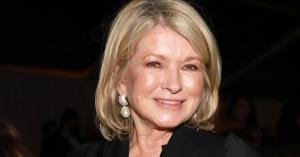 Martha Stewart’s ‘No Facelift’ Selfies Spark Backlash