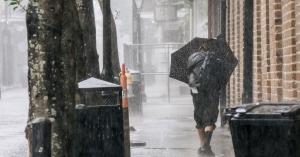 Hurricane Ida: ‘Storm Chasers’ Star Shares Terrifying Footage as 100 MPH Winds Strike Louisiana