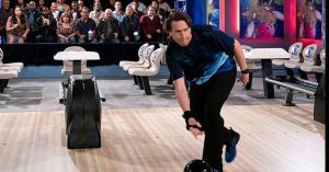 ‘Smallwood’: CBS Reveals First Look at Pete Holmes Bowling Comedy