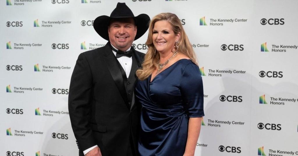 trisha-yearwood-garth-brooks-getty-images-20109097.jpg