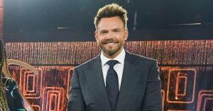 Joel McHale Teases ‘Dangerous’ Contestants for ‘Card Sharks’ Season 3 (Exclusive)