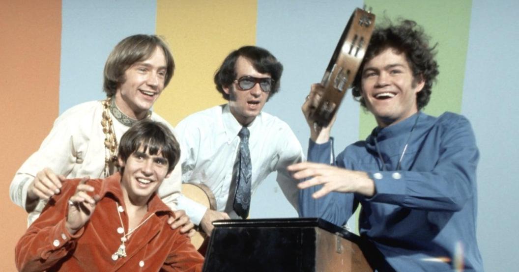 the-monkees-micky-dolenz-mike-nesmith-20107533.jpg