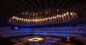 Olympic Closing Ceremony’s Spectacular Light Show Was Very Underwhelming in Person, Photo Shows