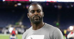 Watch: Michael Vick Runs Very Fast 40-Yard Dash at 40 Years Old