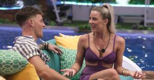 ‘Love Island’ Couple Leaves Villa After Contestant’s Family Member Dies