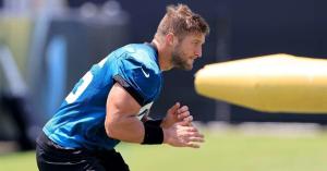 Tim Tebow Shows off Massive Arms During Jaguars Practice, and Fans Lose It