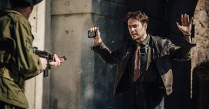 Michael C. Hall and Taylor Kitsch Drop Netflix Show, and It’s Already a Hit