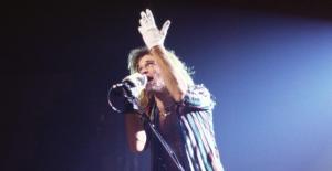 David Lee Roth’s Guitarist Gives Major Update After ‘Scary Health Issues’