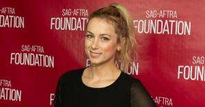 Iliza Shlesinger Stuns Stand-up Audience With Sweet Pregnancy Announcement