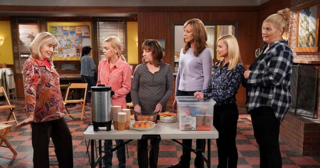 mom-cast-cbs-getty-20112674.jpg