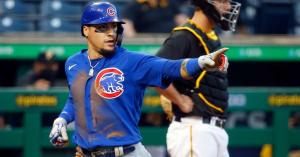 Cubs’ Javier Baez Makes One of the Craziest Plays in MLB History