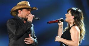 Jason Aldean and Kelly Clarkson Recall Working on Their Hit Duet ‘Don’t You Wanna Stay’