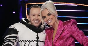 Donnie Wahlberg Jokes With Wife Jenny McCarthy After She Couldn’t Recognize Him on ‘The Masked Singer’