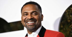 Mike Epps Playing Richard Pryor in HBO’s Los Angeles Lakers Show