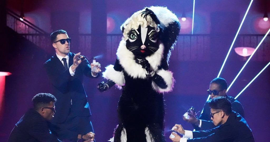 masked-singer-skunk.jpg