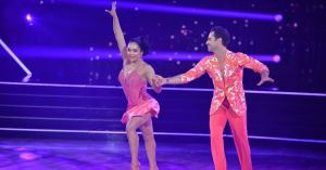 ‘DWTS’ 2021: Watch Suni Lee and Sasha Farber Tear up the Dance Floor During Season Premiere