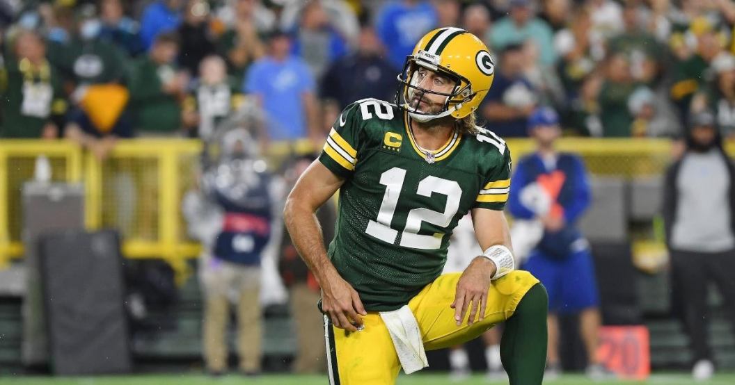 aaron-rodgers-blasts-critcism-packers-performance-engagement-shailene-woodley.jpg