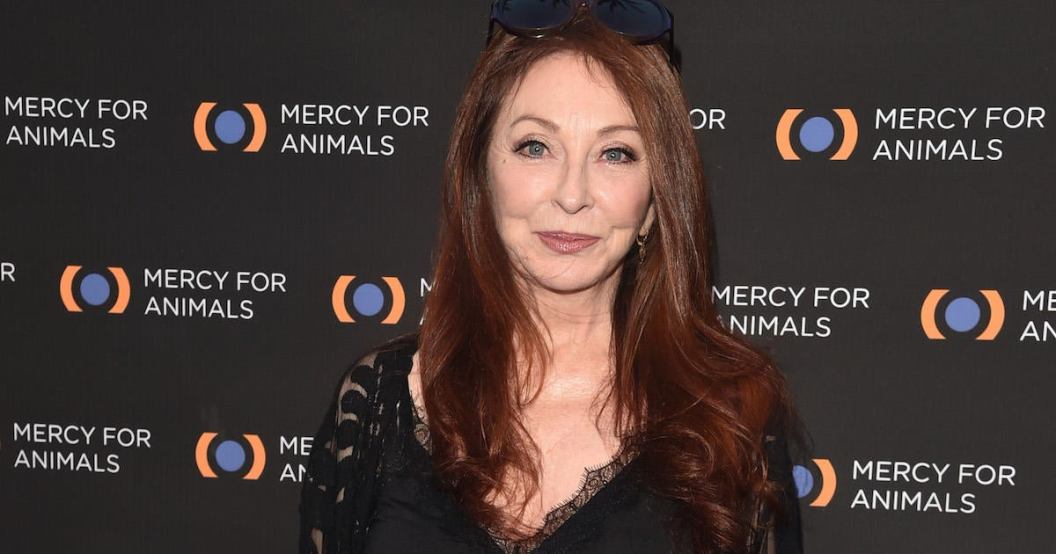 cassandra-peterson-elvira.jpg