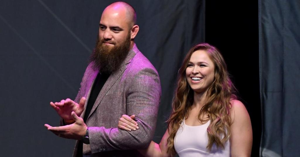 ronda-rousey-travis-browne-getty-images.jpg