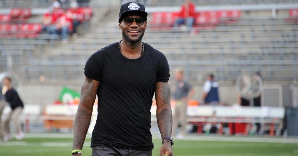 lebron-james-nfl-contract-2-teams.jpg