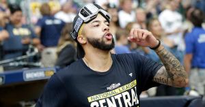 Devin Williams Breaks Hand While Celebrating Brewers Clinching NL Central Title