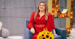 Kelly Clarkson Teases Another Breakup Song Following Divorce