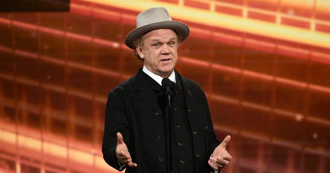 john-c-reilly-jason-segal-spotting-filming-lakers-series-la.jpg