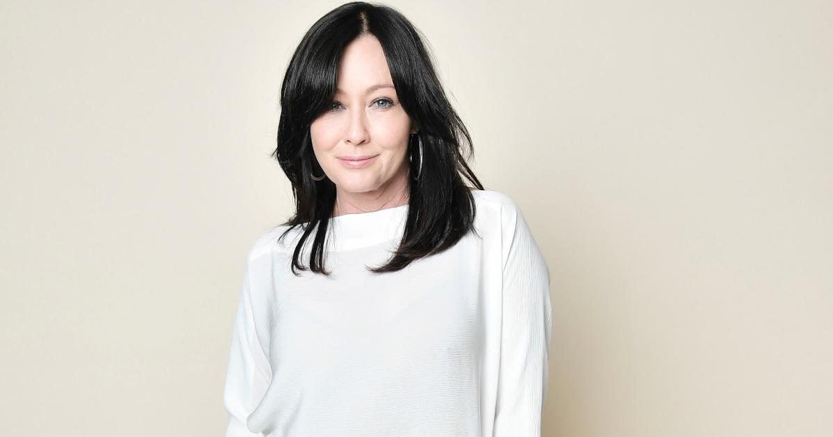 Shannen Doherty Shares Video Prior to Having Tumor Removed From Her(01)