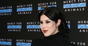 Kat Von D Fans Reach out After Her Sad Tattoo Shop Update