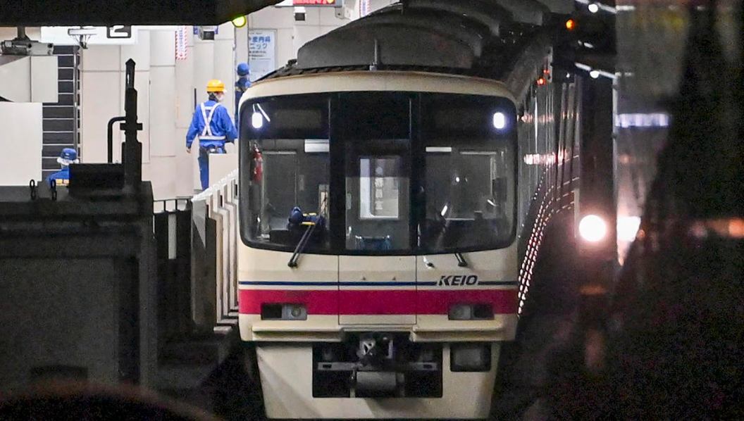 japan-joker-train-attack.jpg