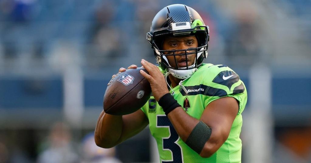 russell-wilson-gruesome-injury-thursday-night-game.jpg