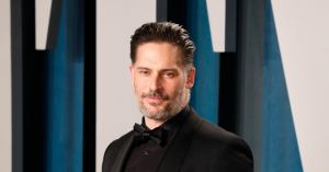 Joe Manganiello Pays Tribute to Halyna Hutchins, Cinematographer Fatally Shot on ‘Rust’ Set