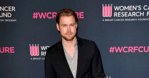 Netflix Casts ‘Glee’ Alum Opposite Lindsay Lohan in New Holiday Rom-Com
