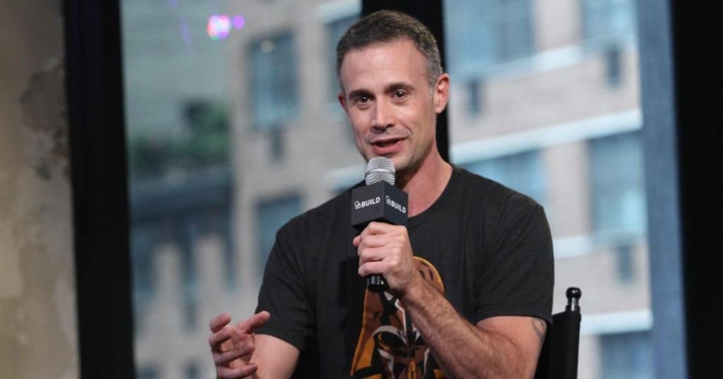 freddie-prinze-jr-launches-pro-wrestling-podcast.jpg